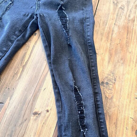 Judy Blue Jeans Size 5/27 Skinny Cropped Ultra Distressed Raw Hem Black Stretch - Picture 4 of 16